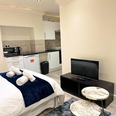 London Charm - Stylish Studio In Kensington Kültér fotó